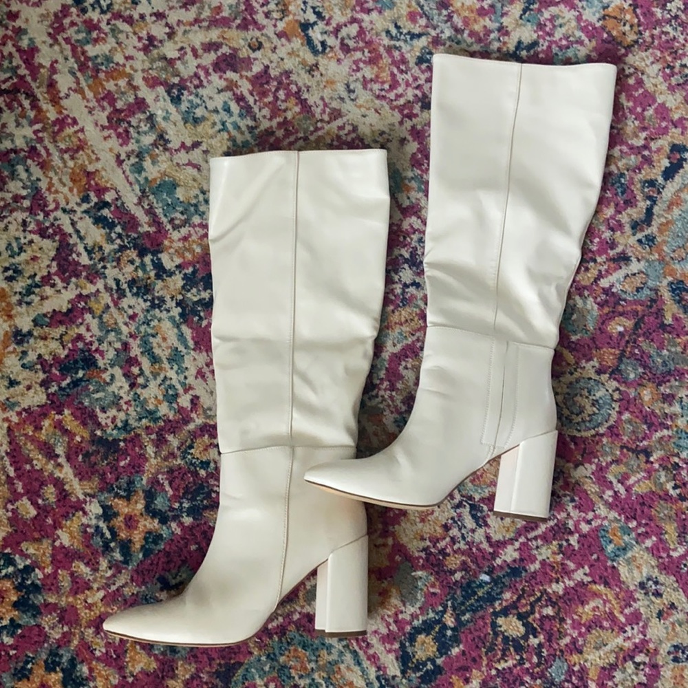 Lulus Under the knee off-white boots